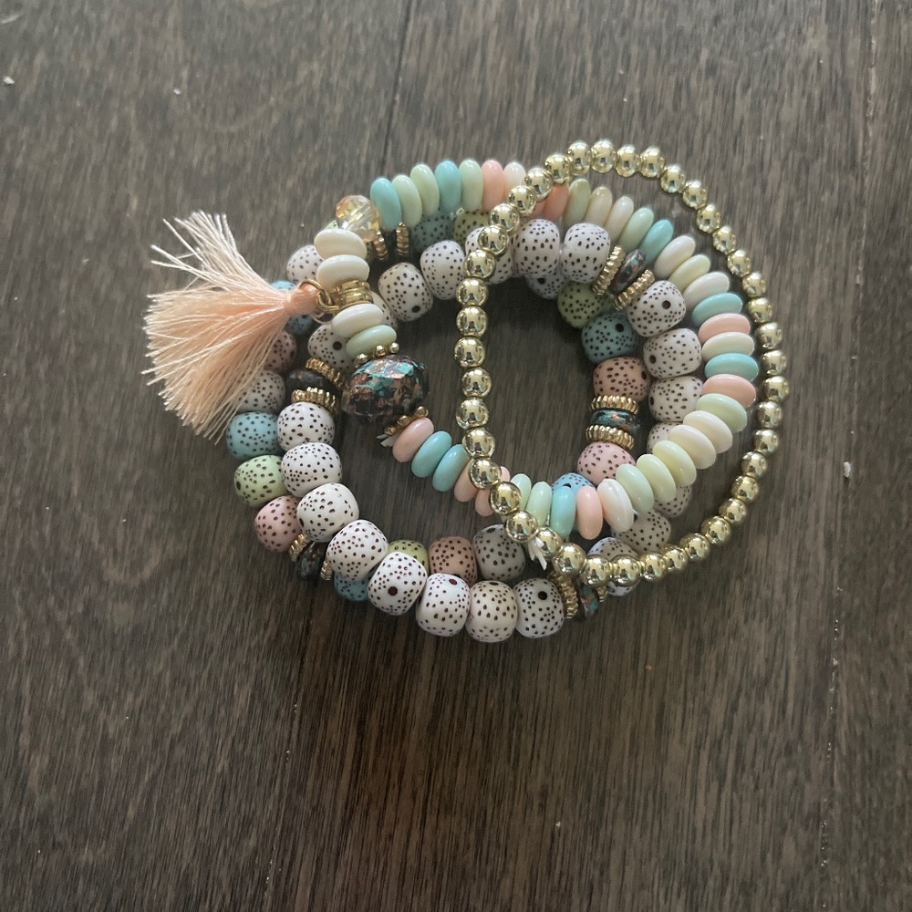 Stretchy beaded bracelet 4 pc Pink Multi Color